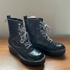 NWOT ZARA CROC COMBAT BOOT SIZE 39 US 8-8.5